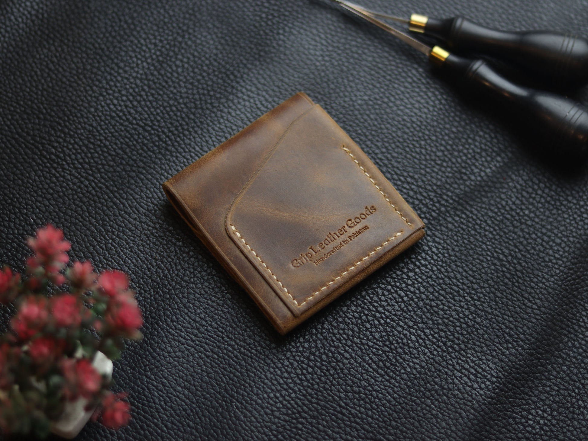 CARVES MINI SMART WALLET BRUNETTE BROWN GRIP LEATHER GOODS