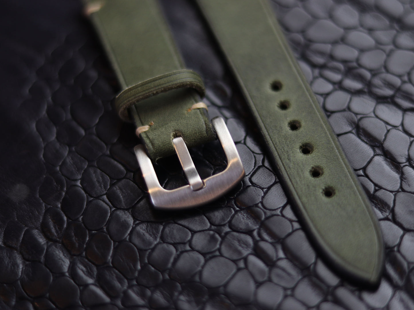 LEATHER STRAPS EMERALD GREEN (BEACH)  MINIMAL  STITCHED GRIP LEATHER GOODS