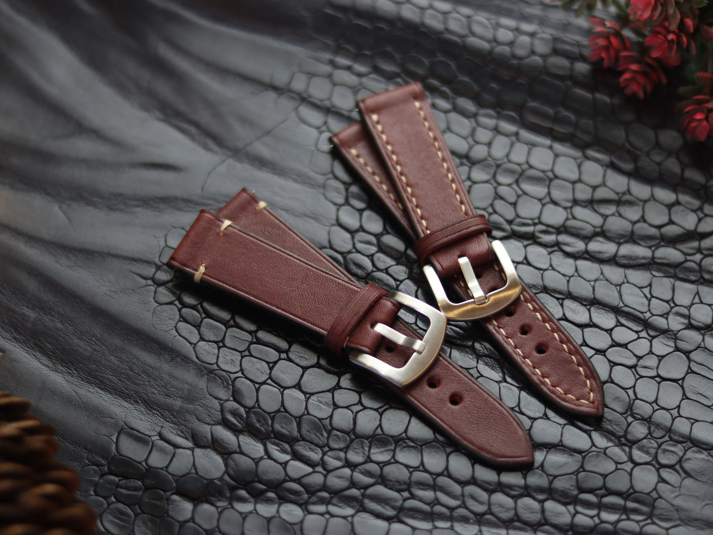 LEATHER STRAPS VINTAGE RED (BEACH)  MINIMAL STITCHED GRIP LEATHER GOODS