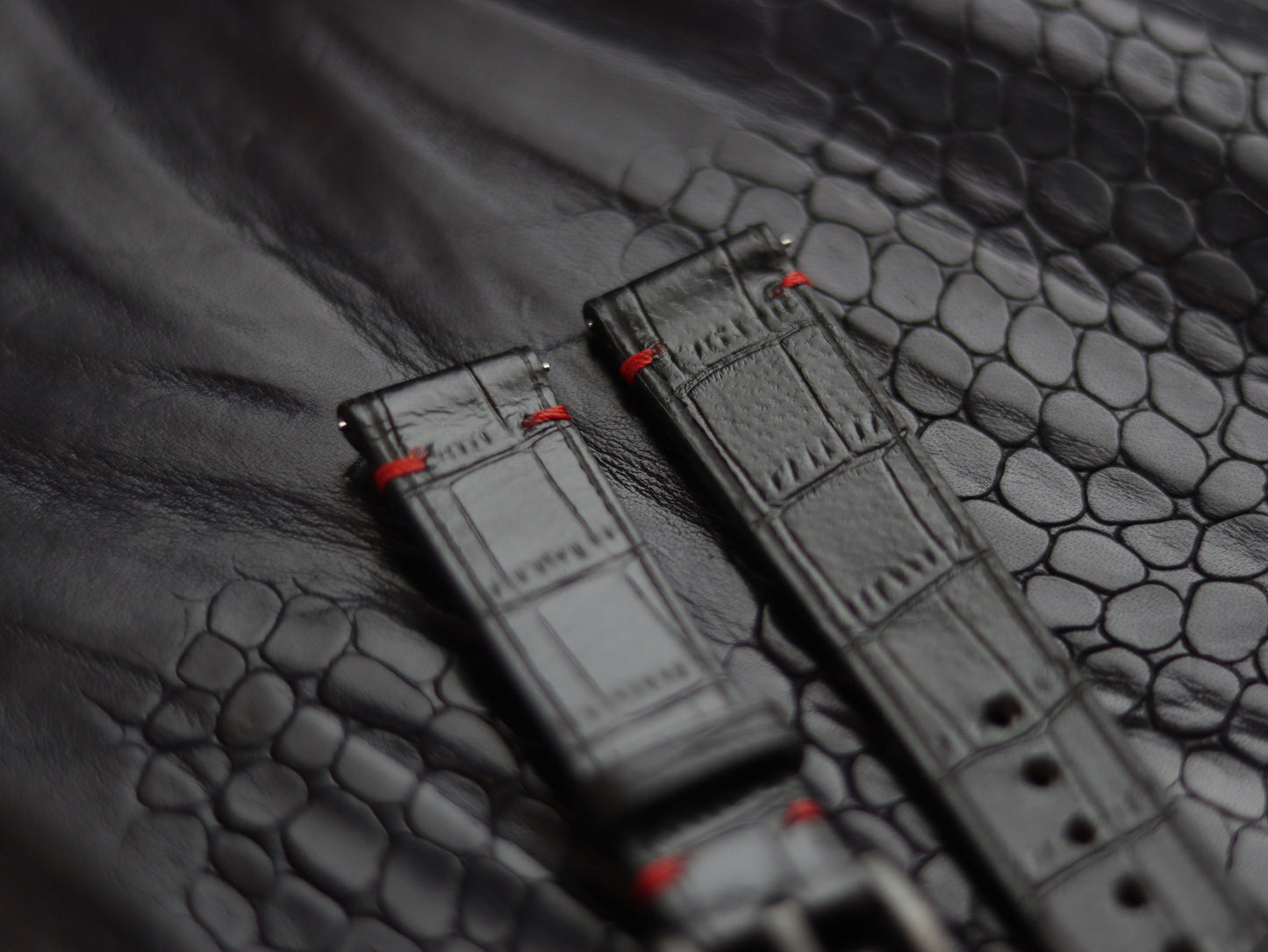 LEATHER STRAPS PHANTOM BLACK (RED)  MINIMAL STITCHED GRIP LEATHER GOODS