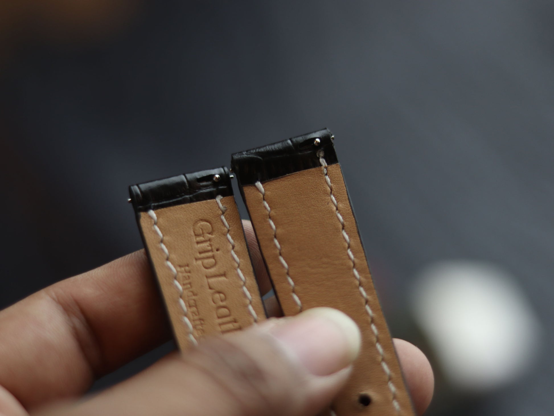 LEATHER STRAPS MATTE  BLACK (BLACK) FULL STITCHED GRIP LEATHER GOODS