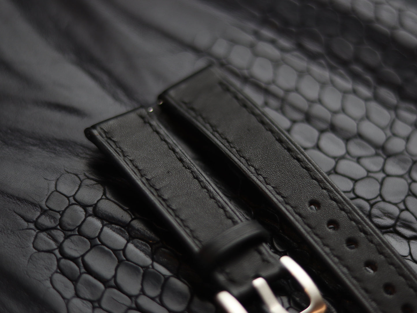 LEATHER STRAPS MATTE  BLACK (BLACK) FULL STITCHED GRIP LEATHER GOODS