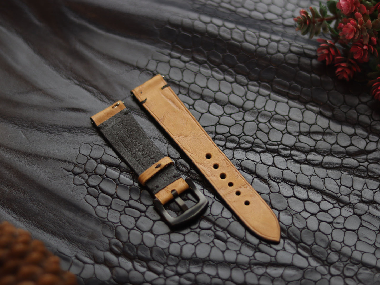 LEATHER STRAPS CLASSIC OAK (BLACK)  MINIMAL STITCHED GRIP LEATHER GOODS