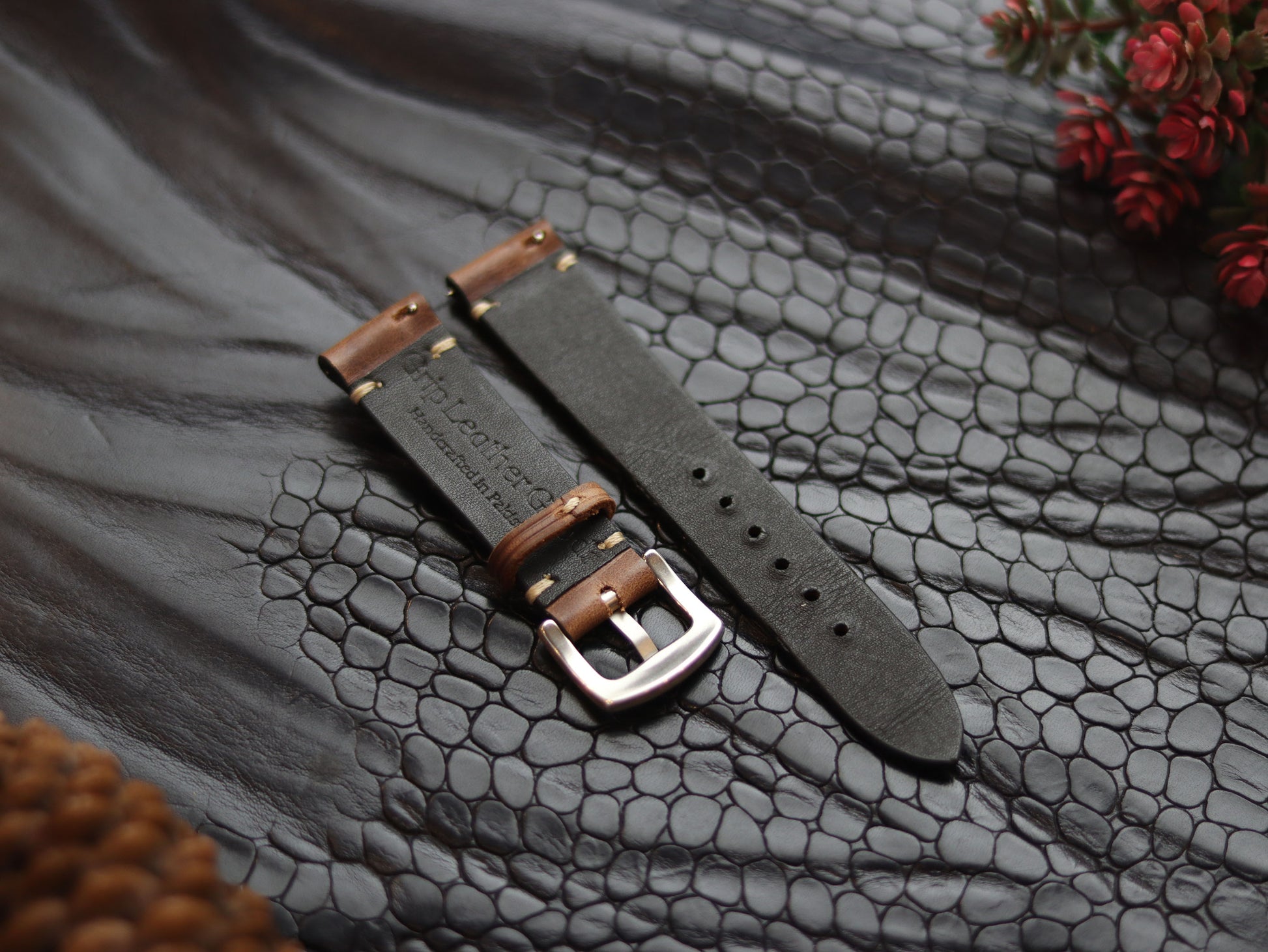 LEATHER STRAPS  COFFEE BROWN (BEACH) MINIMAL STITCHED GRIP LEATHER GOODS