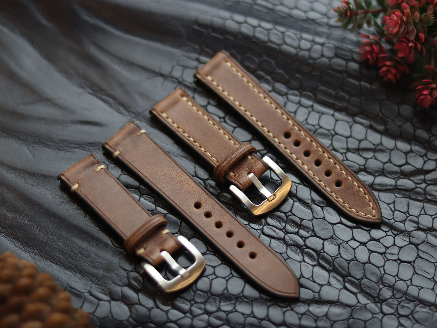 LEATHER STRAPS  COFFEE BROWN (BEACH) MINIMAL STITCHED GRIP LEATHER GOODS