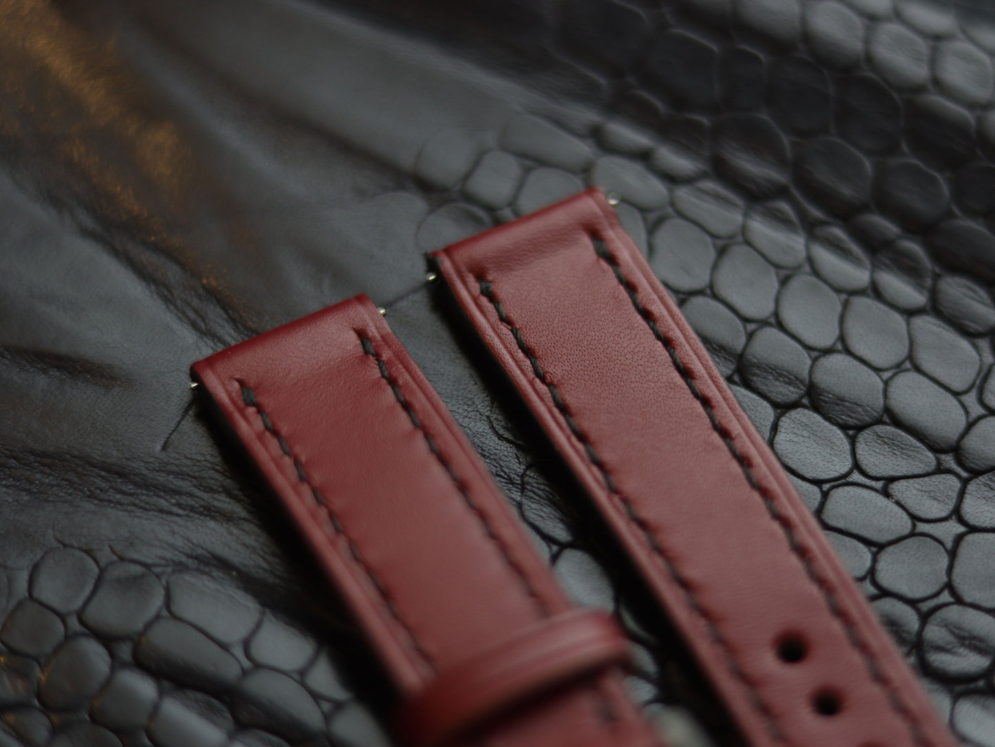 LEATHER STRAPS CRIMSON RED (BLACK) FULL STITCHED GRIP LEATHER GOODS