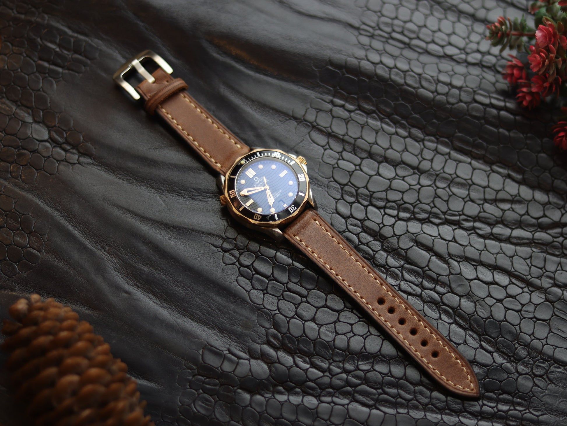 LEATHER STRAPS  COFFEE BROWN (BEACH) FULL STITCHED GRIP LEATHER GOODS