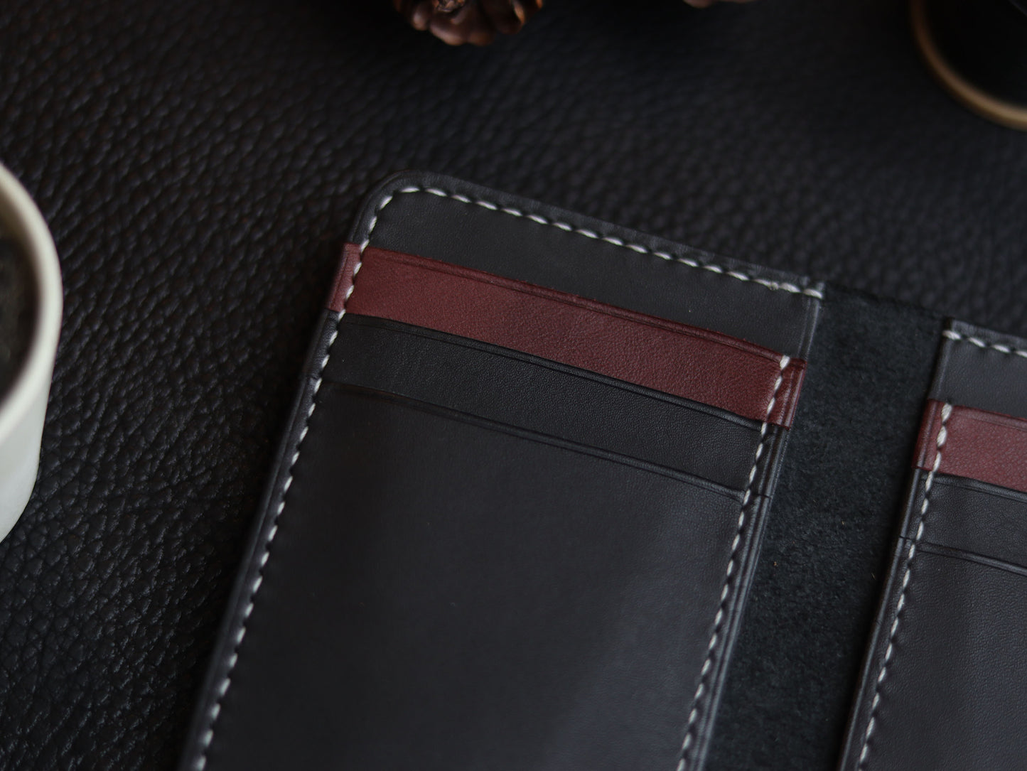 HUDSON SLIM BI-FOLD WALLET MATTE BLACK & VINTAGE RED GRIP LEATHER GOODS