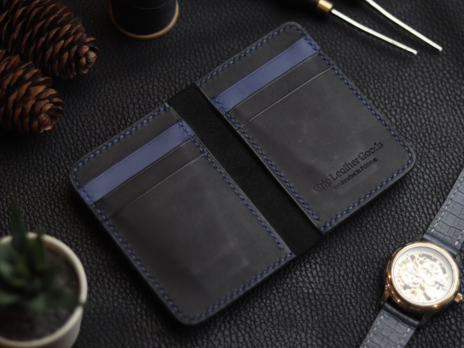 HUDSON SLIM BI-FOLD WALLET MATTE BLACK & BLUE GRIP LEATHER GOODS