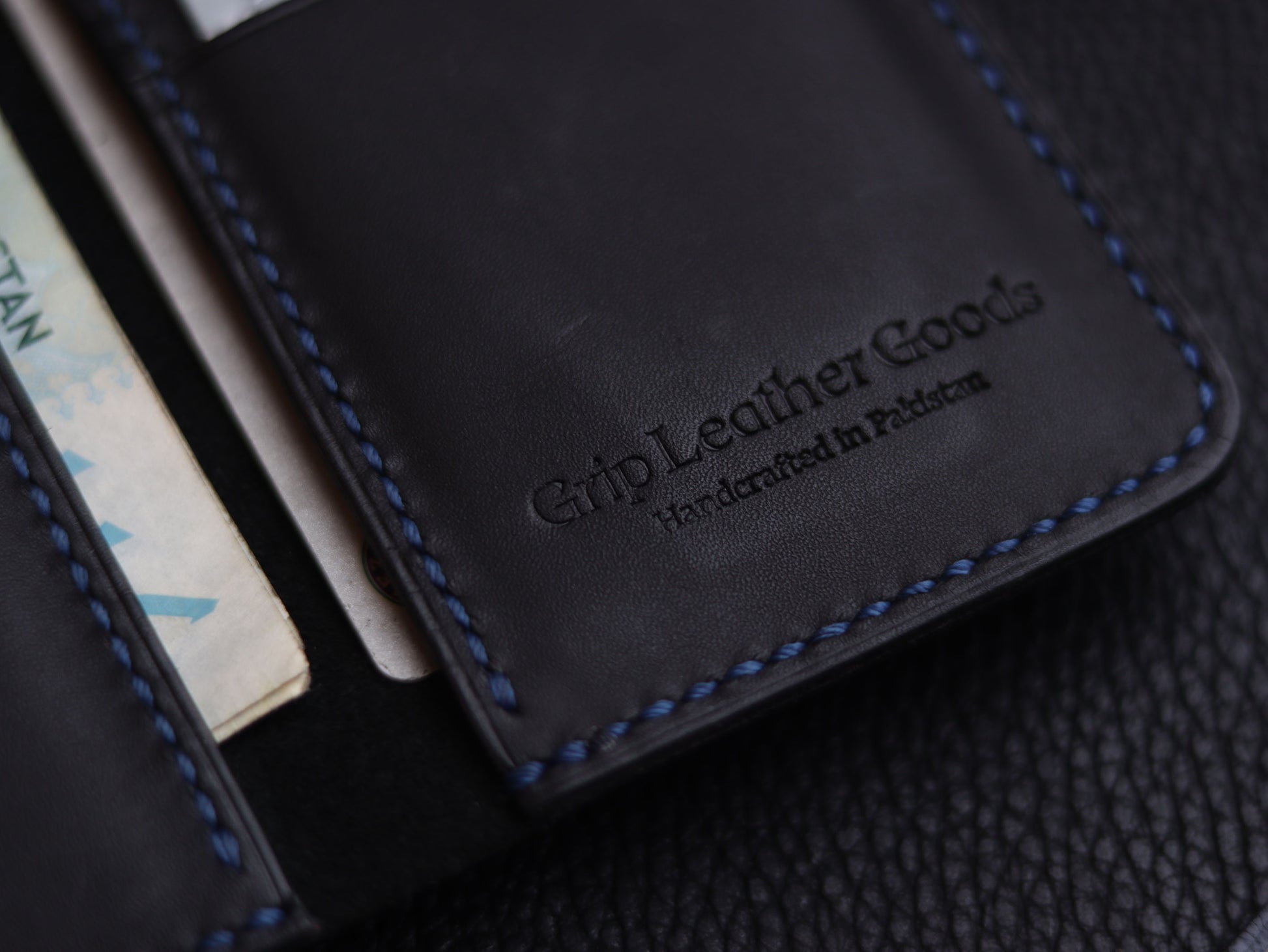 HUDSON SLIM BI-FOLD WALLET MATTE BLACK & BLUE GRIP LEATHER GOODS