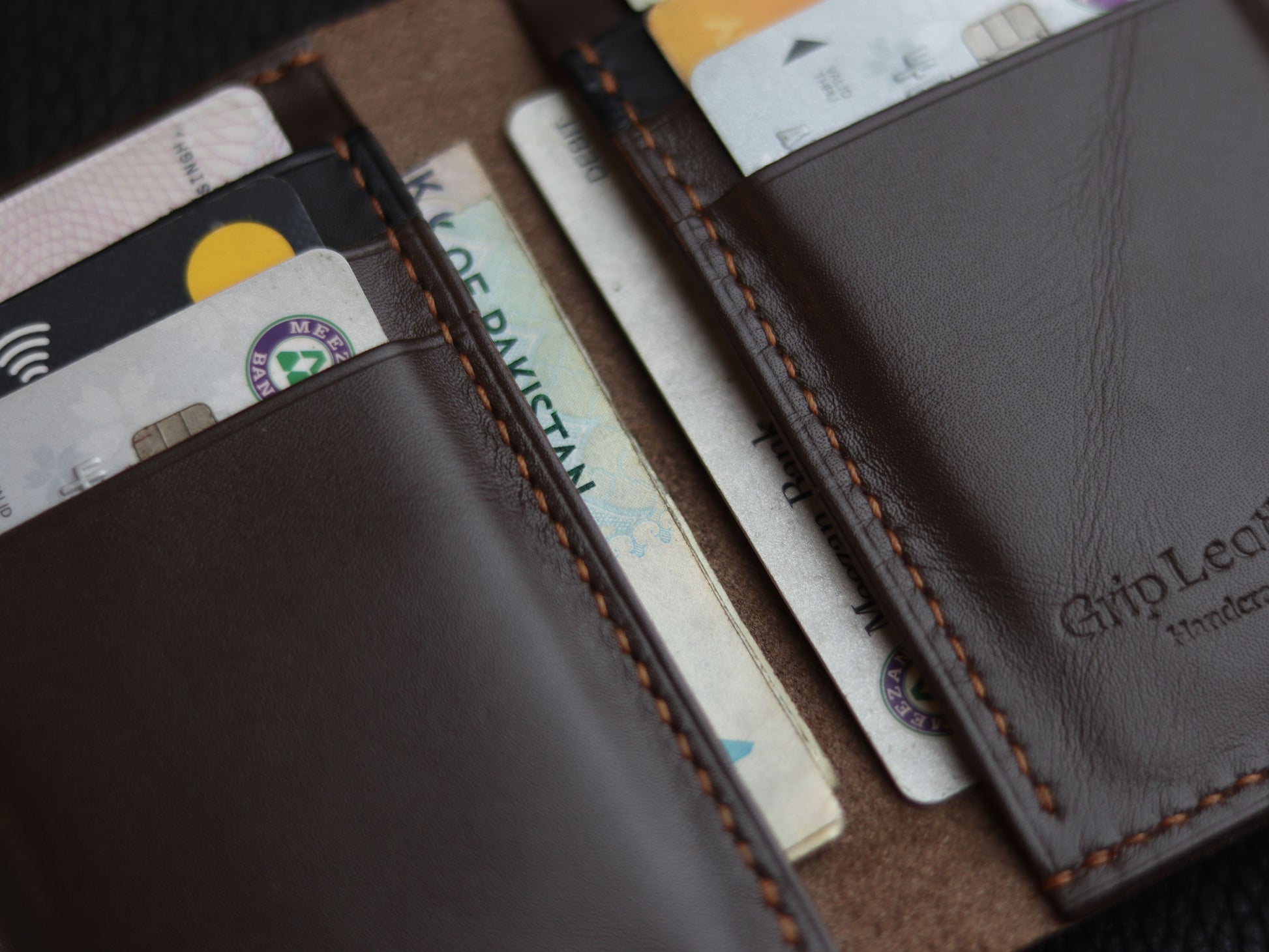 HUDSON SLIM BI-FOLD WALLET RUSTIC BROWN & MATTE BLACK GRIP LEATHER GOODS
