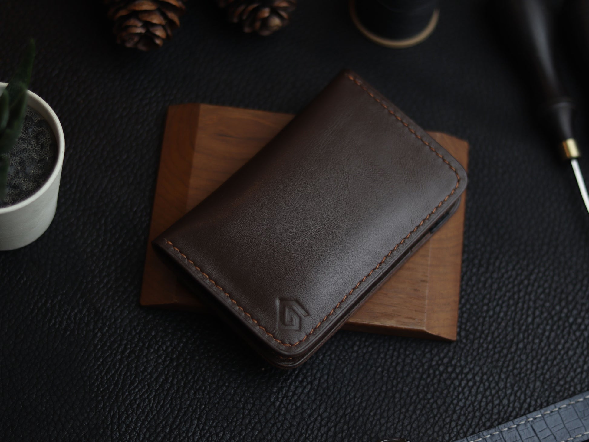 HUDSON SLIM BI-FOLD WALLET RUSTIC BROWN & MATTE BLACK GRIP LEATHER GOODS