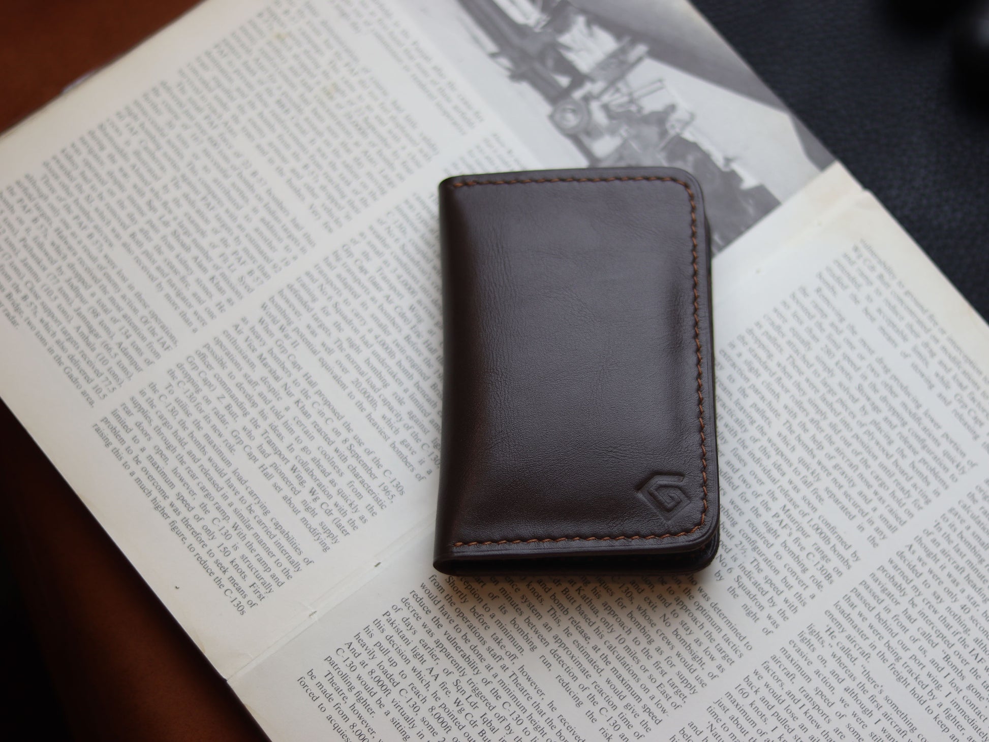 HUDSON SLIM BI-FOLD WALLET RUSTIC BROWN & MATTE BLACK GRIP LEATHER GOODS