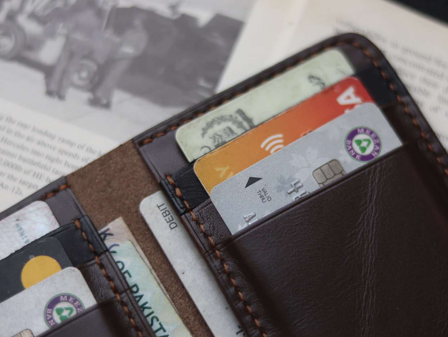 HUDSON SLIM BI-FOLD WALLET BRUNETTE BROWN & MATTE BLACK GRIP LEATHER GOODS