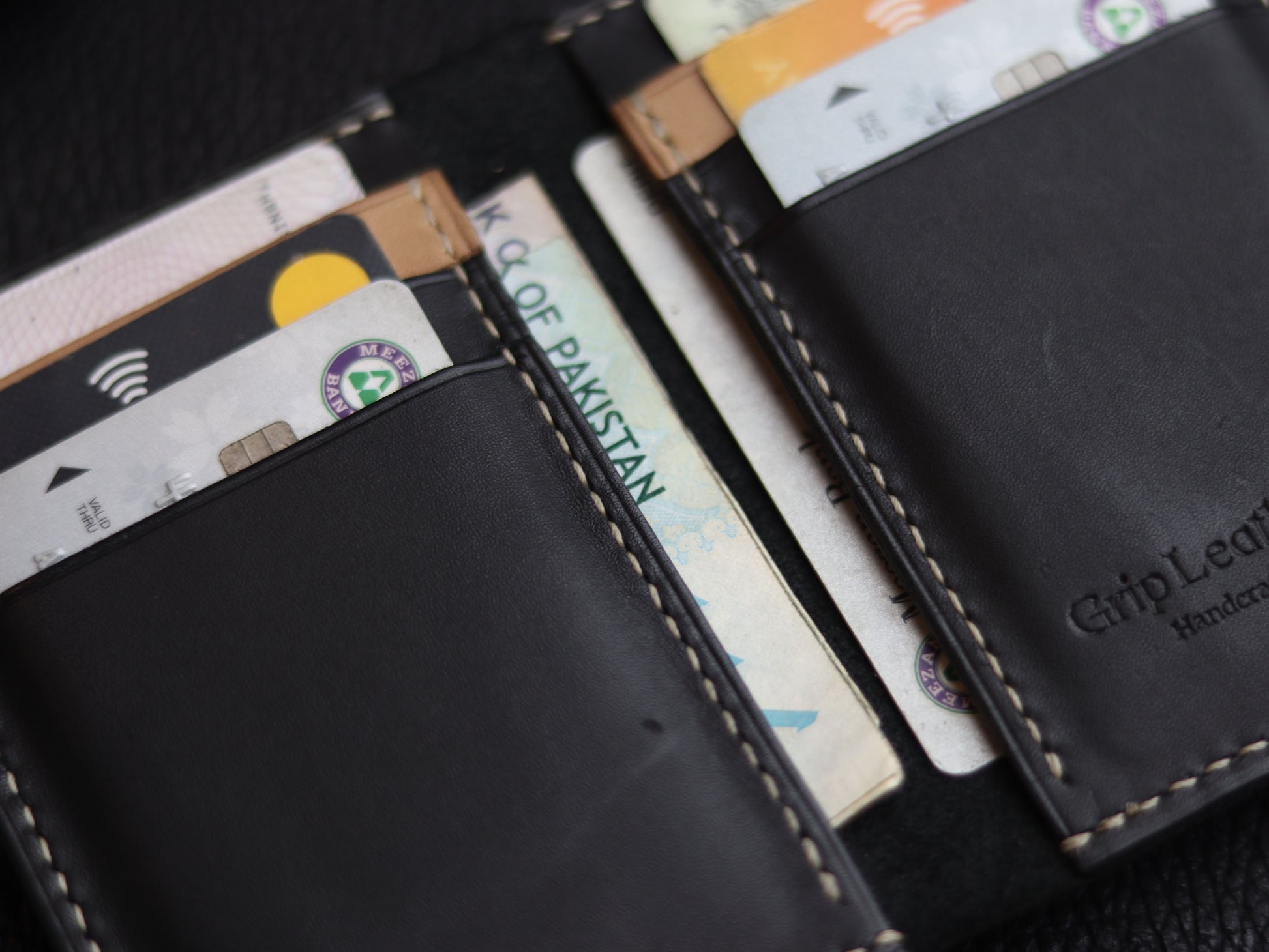 HUDSON SLIM BI-FOLD WALLET MATTE BLACK & CHIFFON WHITE GRIP LEATHER GOODS