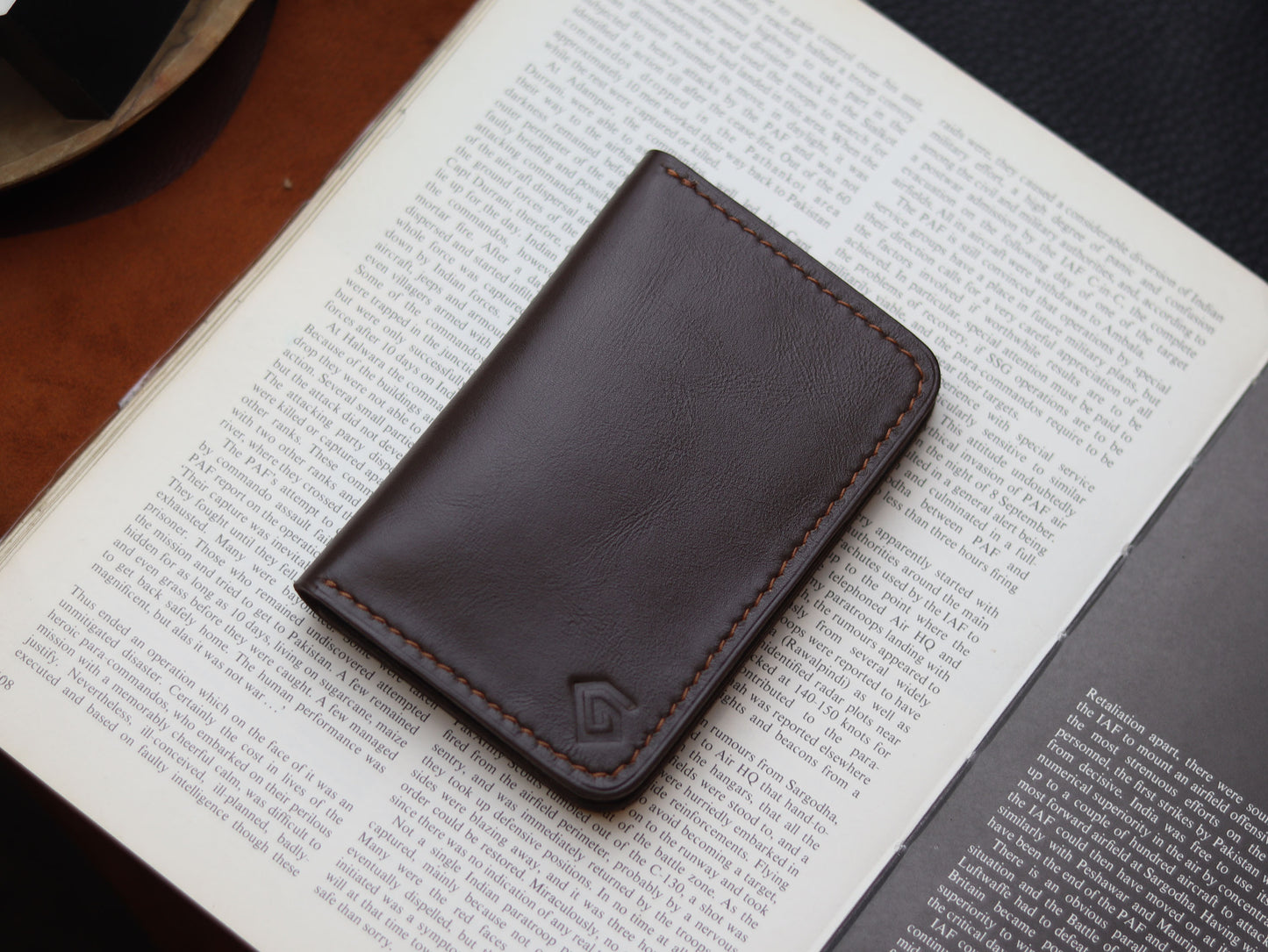 HUDSON SLIM BI-FOLD WALLET RUSTIC BROWN & MATTE BLACK GRIP LEATHER GOODS