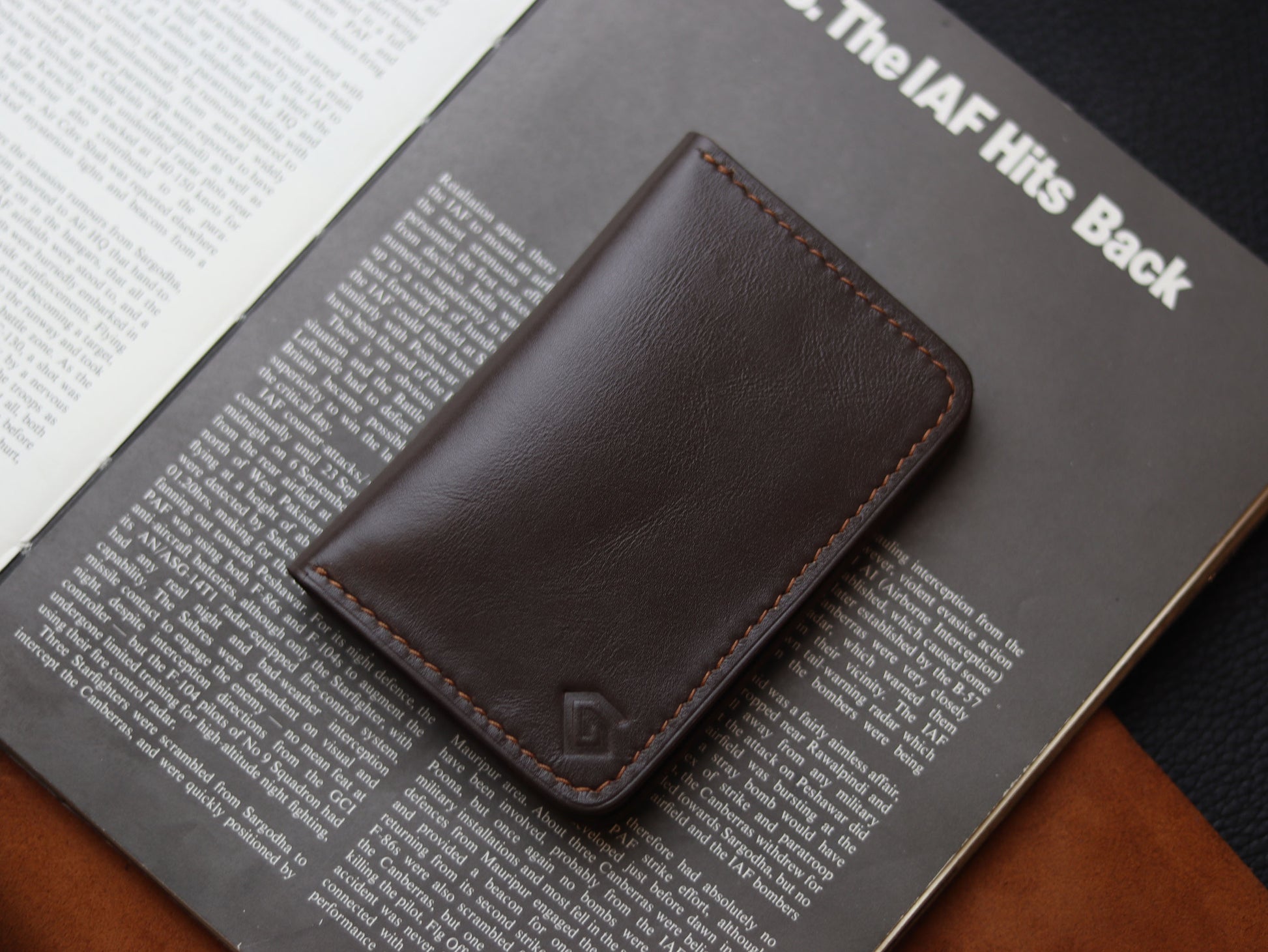 HUDSON SLIM BI-FOLD WALLET RUSTIC BROWN & MATTE BLACK GRIP LEATHER GOODS