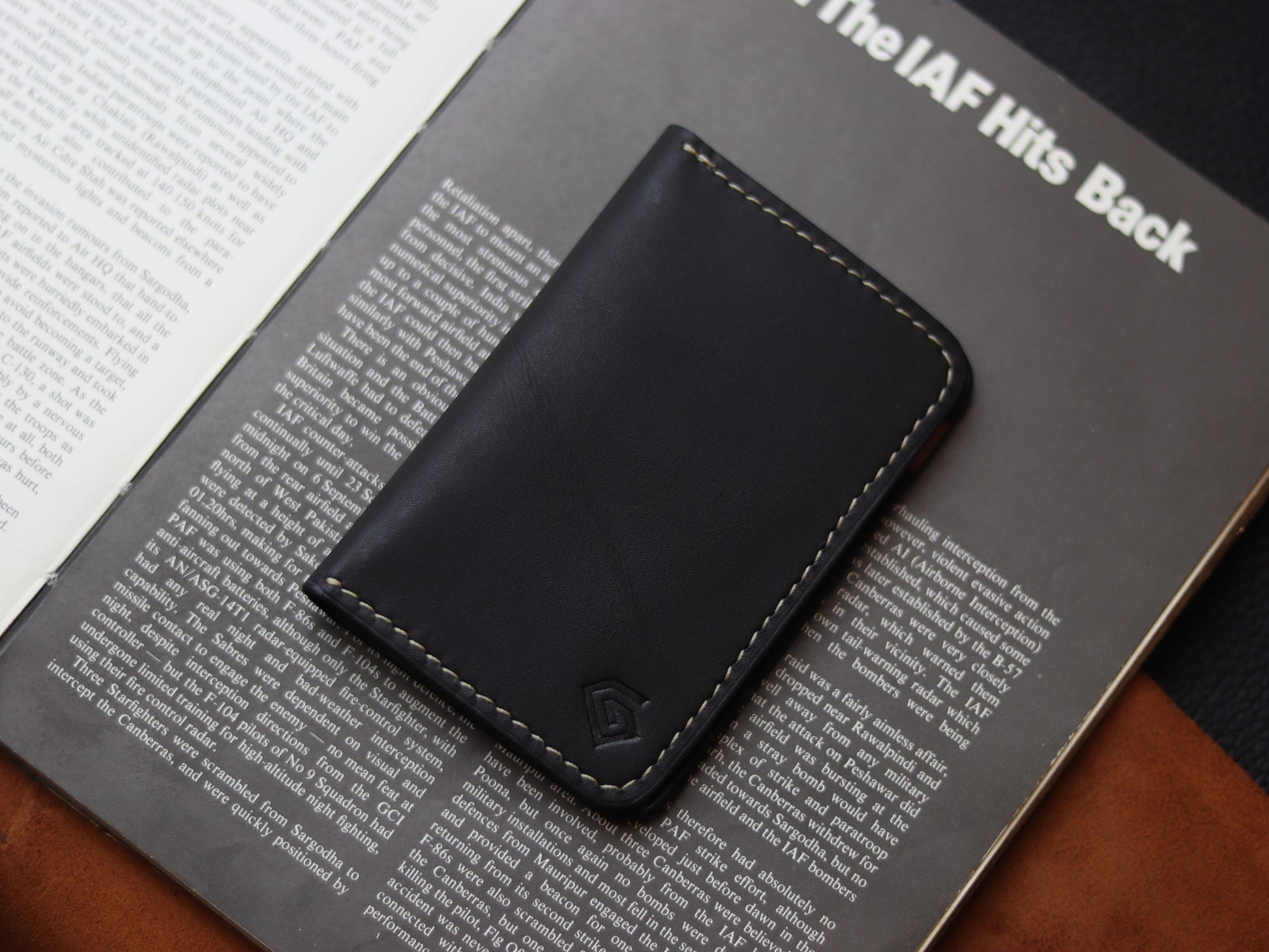 HUDSON SLIM BI-FOLD WALLET MATTE BLACK & CHIFFON WHITE GRIP LEATHER GOODS
