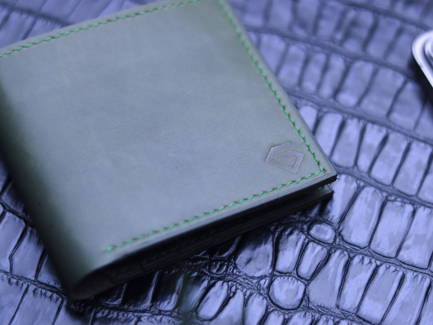 AUREUM - OLIVE GREEN