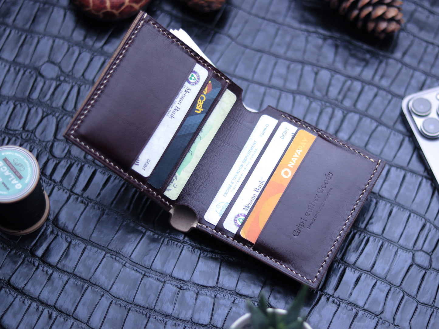 AUREUM - WALNUT BROWN