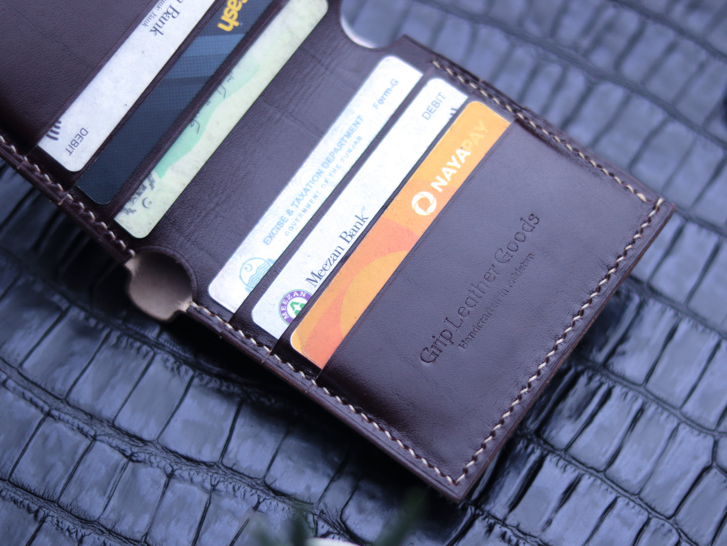 AUREUM - WALNUT BROWN