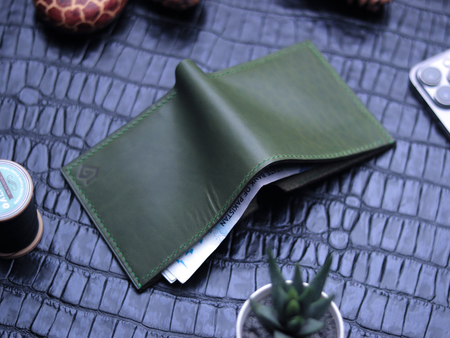 AUREUM - OLIVE GREEN