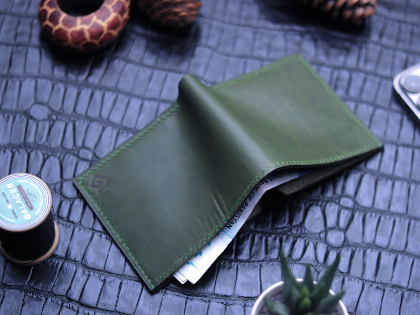 AUREUM - OLIVE GREEN