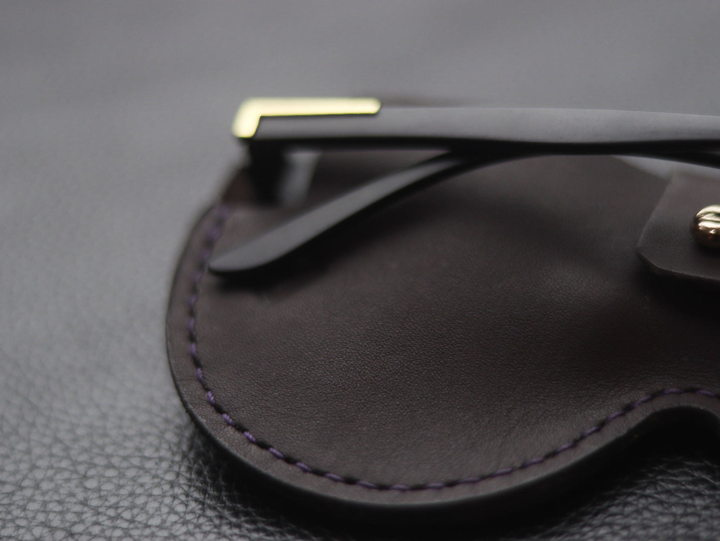 MINIMAL SUNGLASSES CASE  DEEP PURPLE 01 GRIP LEATHER GOODS