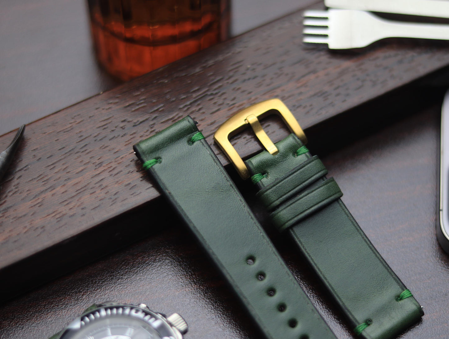 PREMIUM LEATHER STRAP FOREST GREEN -MINIMAL STITCHED (GREEN)
