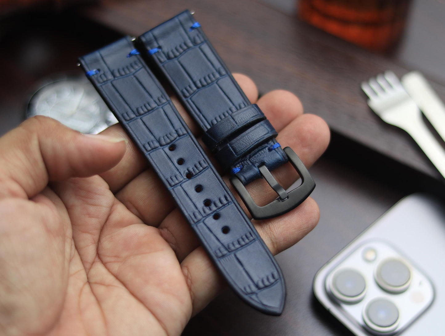 PREMIUM LEATHER STRAP SAPPHIRE BLUE - MINIMAL STITCHED (BLUE)