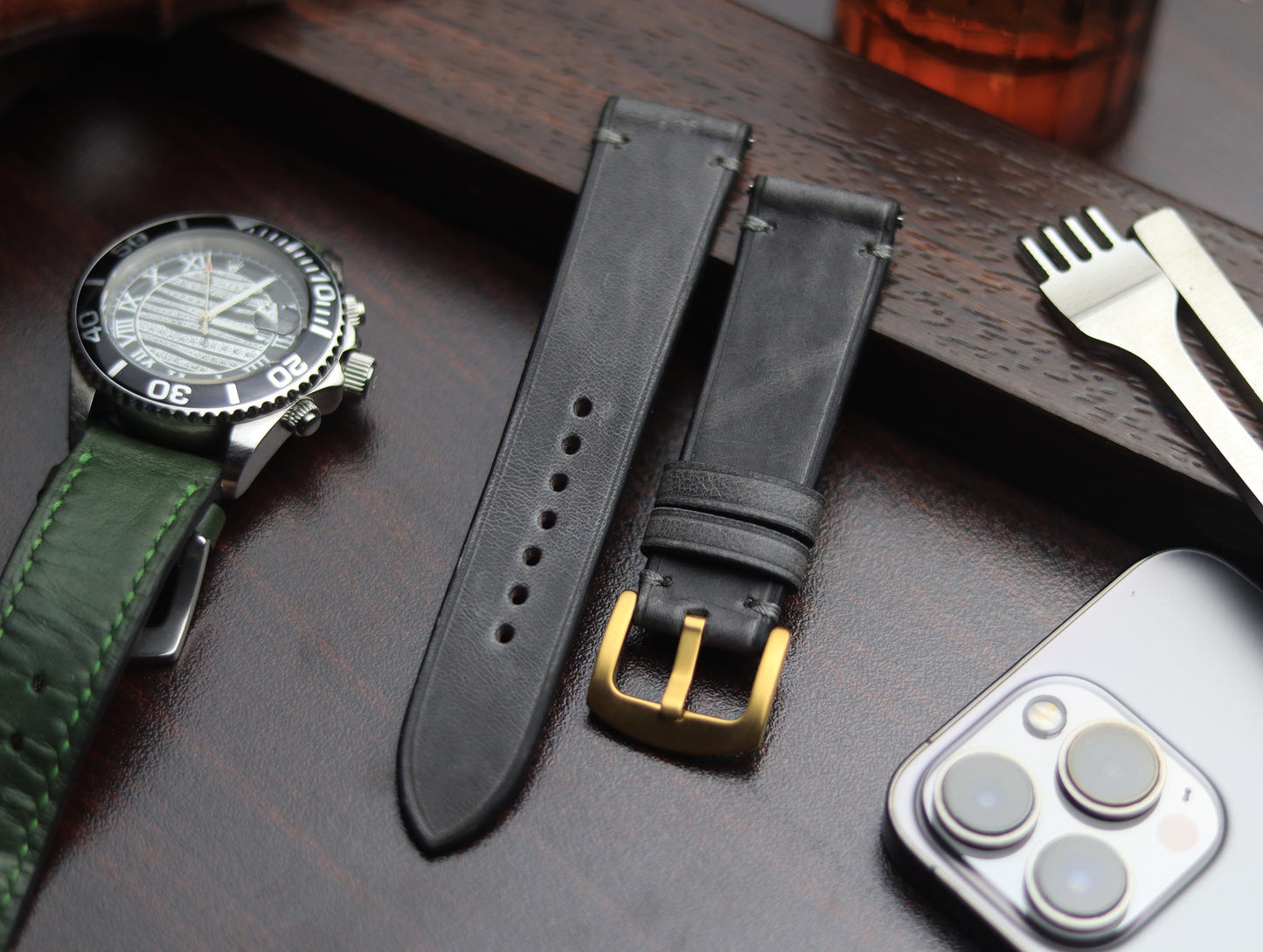 PREMIUM LEATHER STRAP EMPIRICAL GREY MINIMAL STITCHED (GREY)