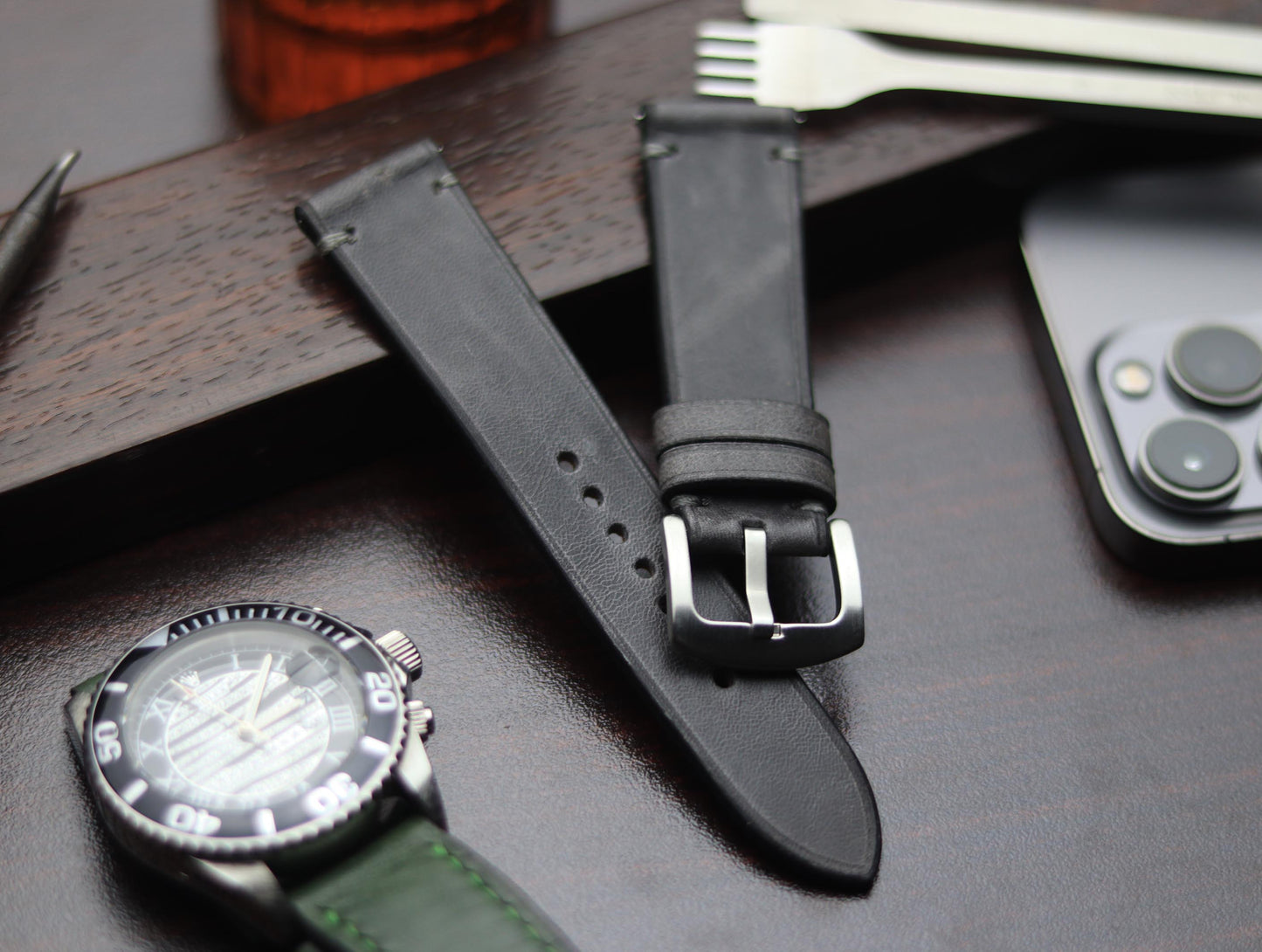 PREMIUM LEATHER STRAP EMPIRICAL GREY MINIMAL STITCHED (GREY)