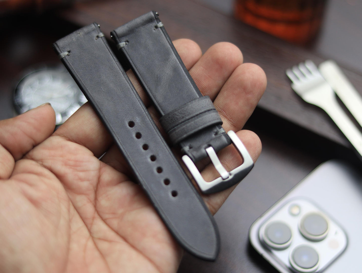 PREMIUM LEATHER STRAP EMPIRICAL GREY MINIMAL STITCHED (GREY)