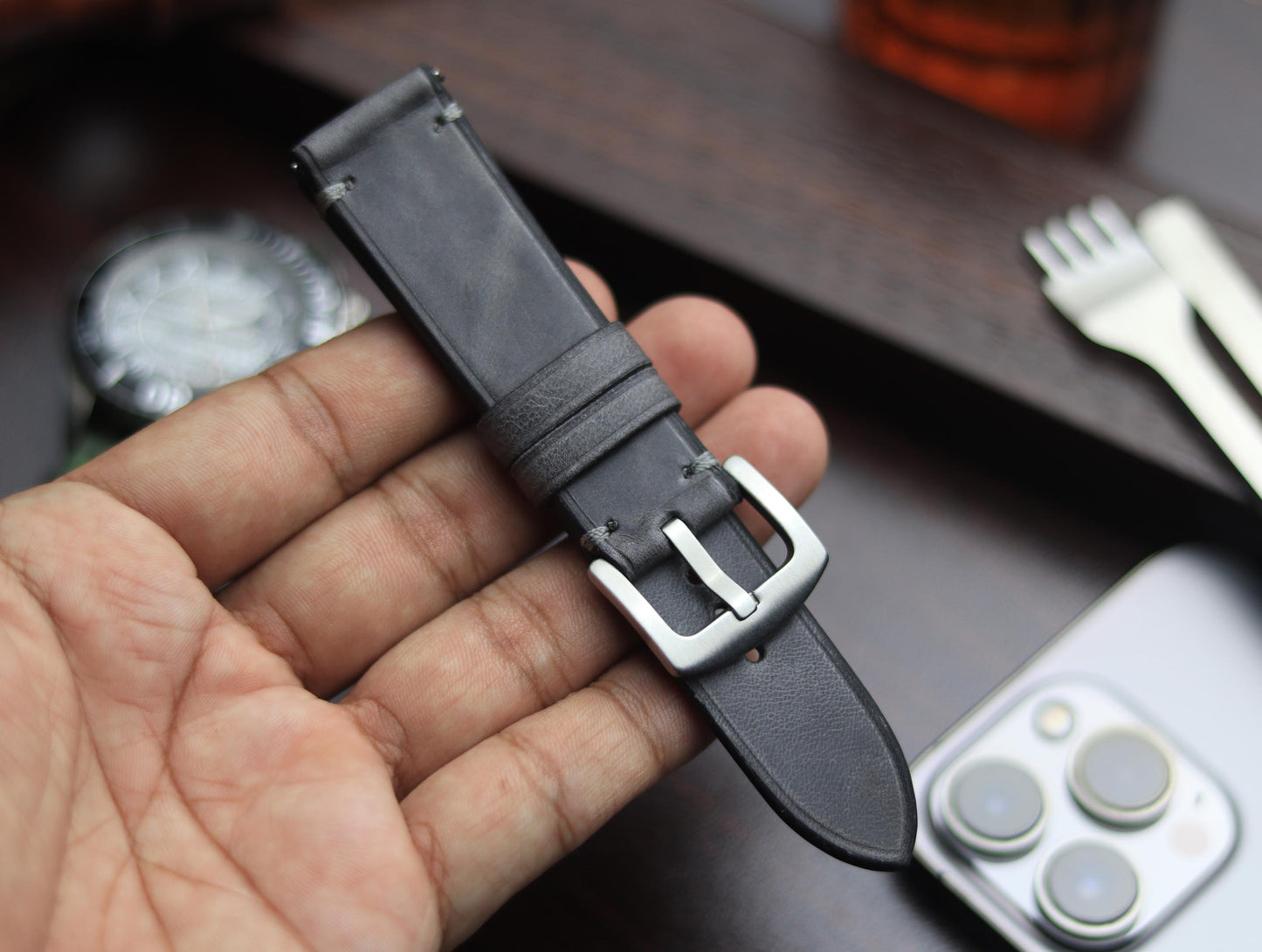 PREMIUM LEATHER STRAP EMPIRICAL GREY MINIMAL STITCHED (GREY)