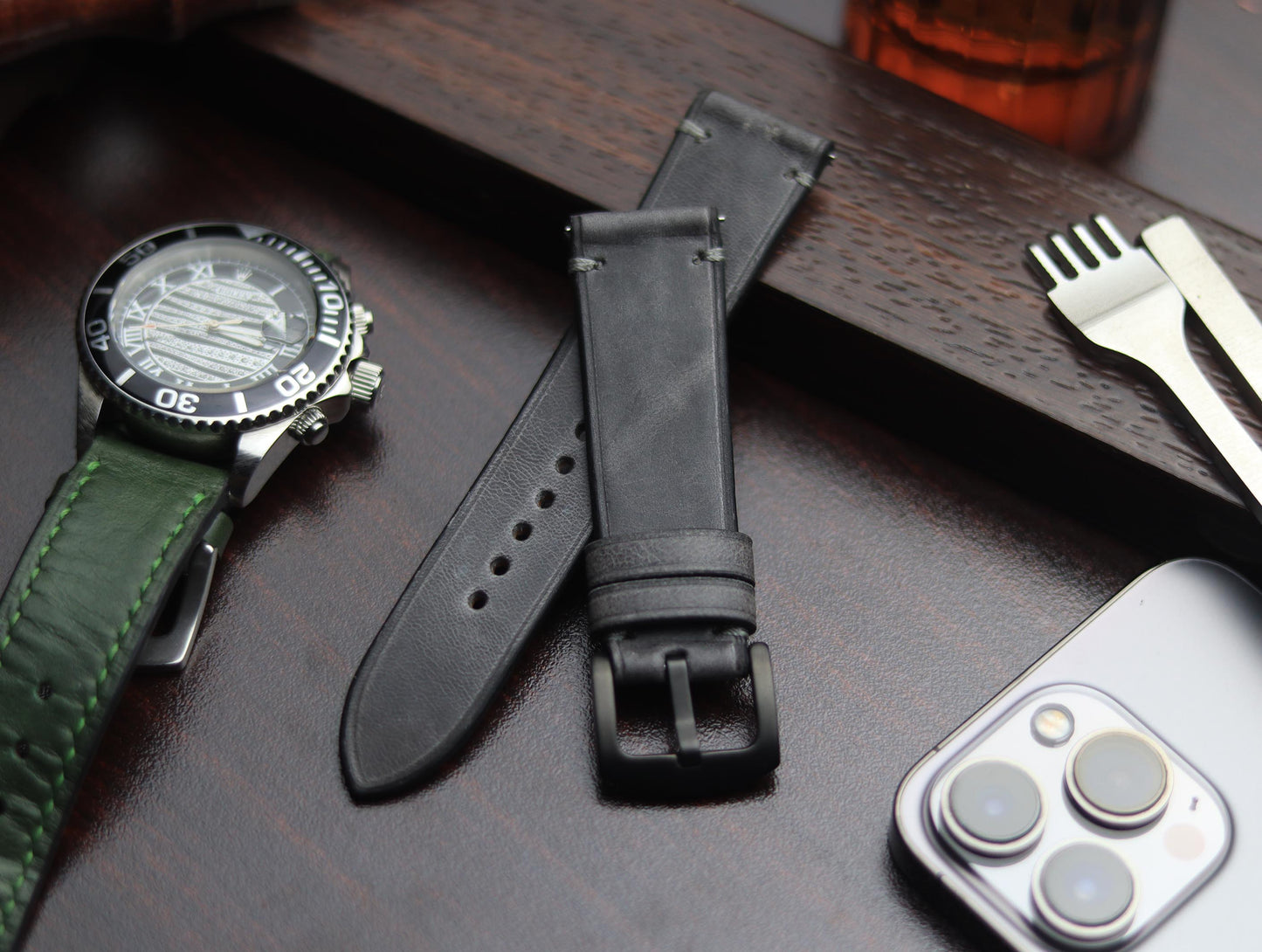 PREMIUM LEATHER STRAP EMPIRICAL GREY MINIMAL STITCHED (GREY)