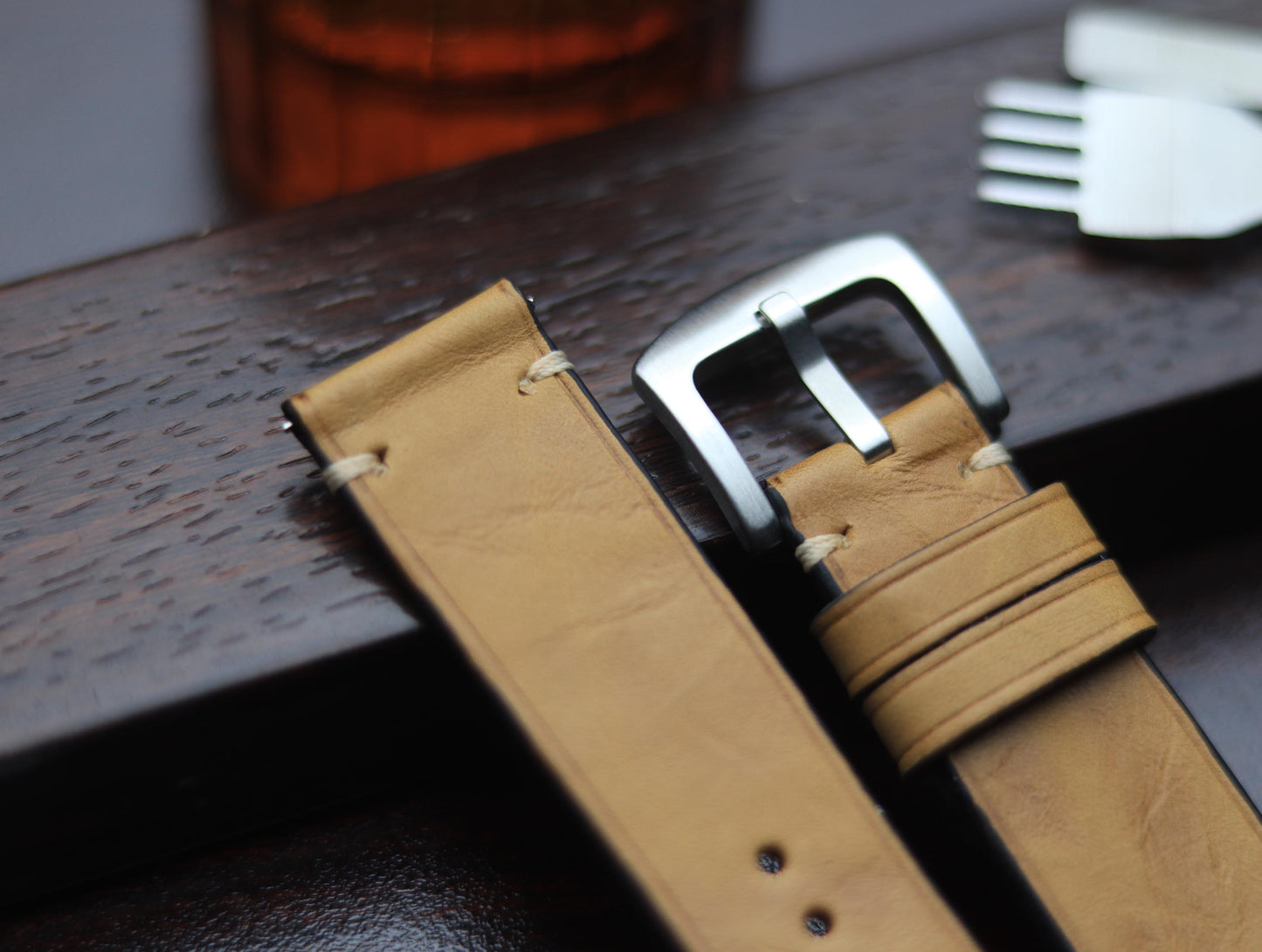 PREMIUM LEATHER STRAP WARM BEIGH MINIMAL STITCHED (BEIGH)