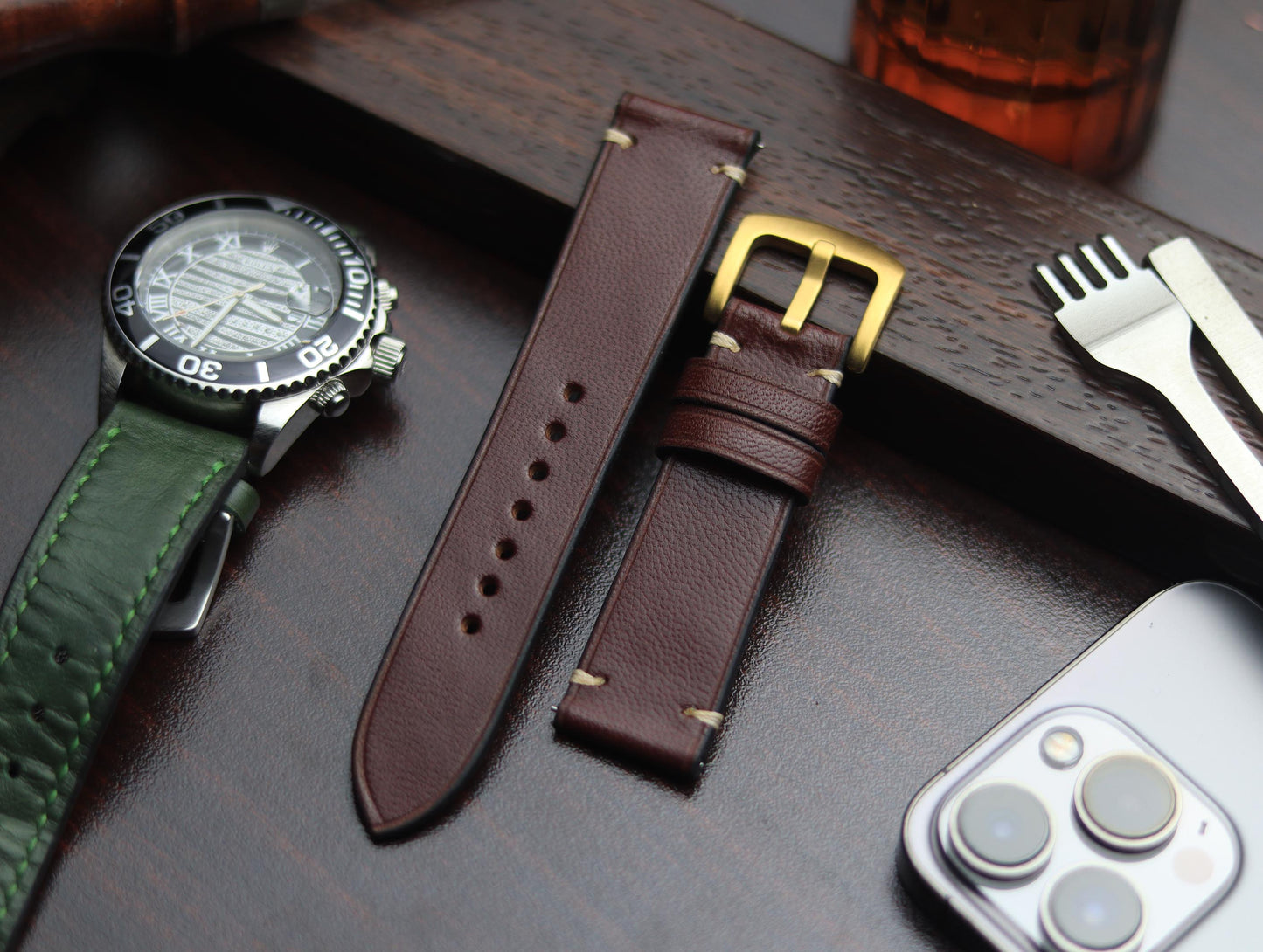 PREMIUM LEATHER STRAP BURNT OAK - MINIMAL STITCHED (BEIGH)