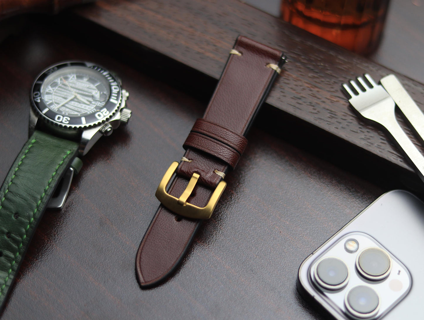 PREMIUM LEATHER STRAP BURNT OAK - MINIMAL STITCHED (BEIGH)