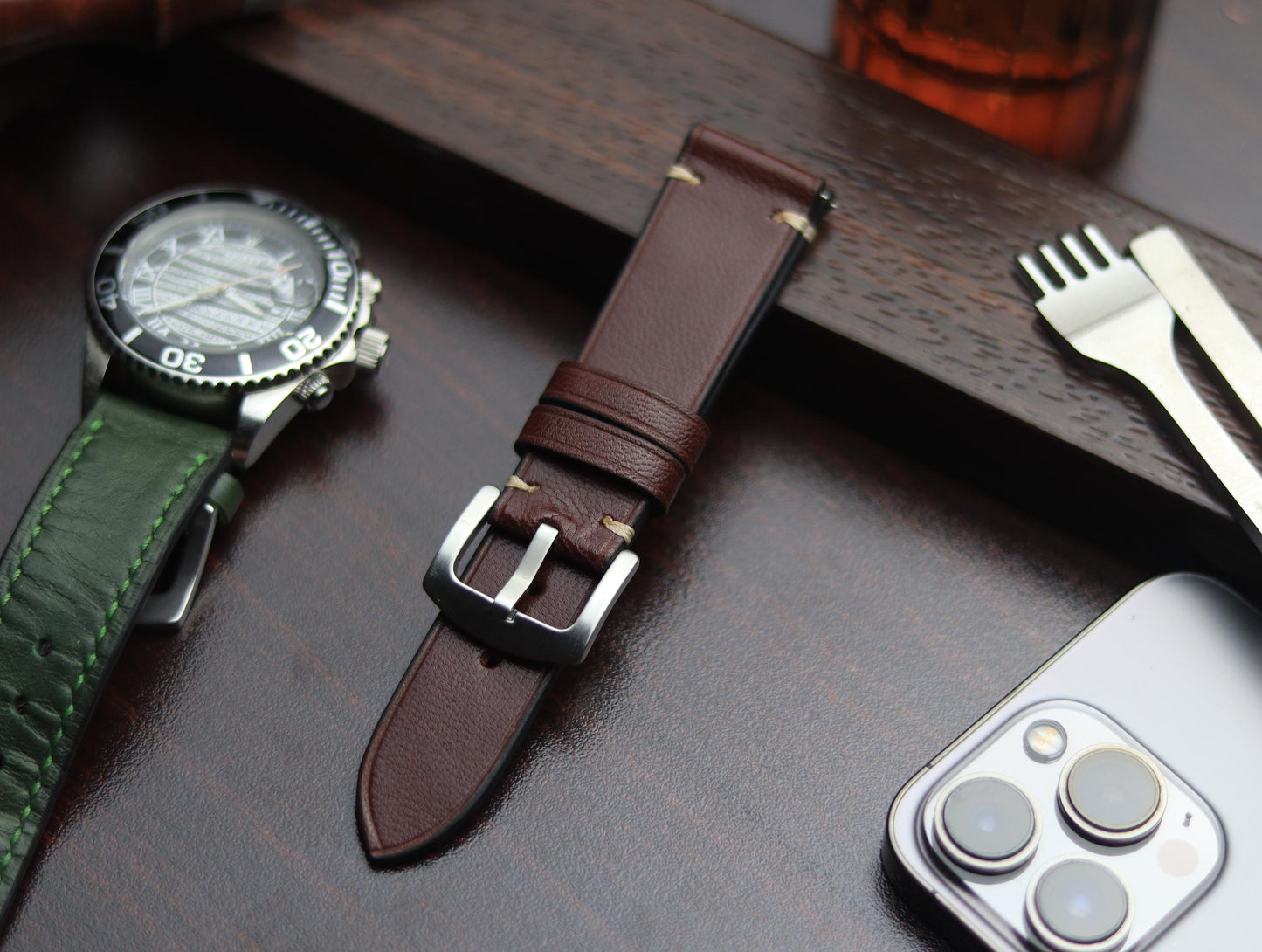 PREMIUM LEATHER STRAP BURNT OAK - MINIMAL STITCHED (BEIGH)