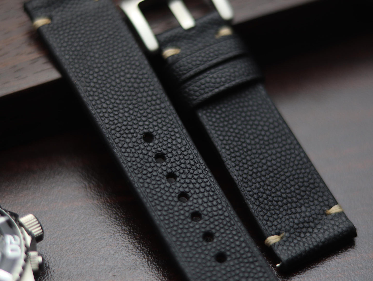 PREMIUM LEATHER STRAP SPIDER BLACK - MINIMAL STITCHED (BEIGH)