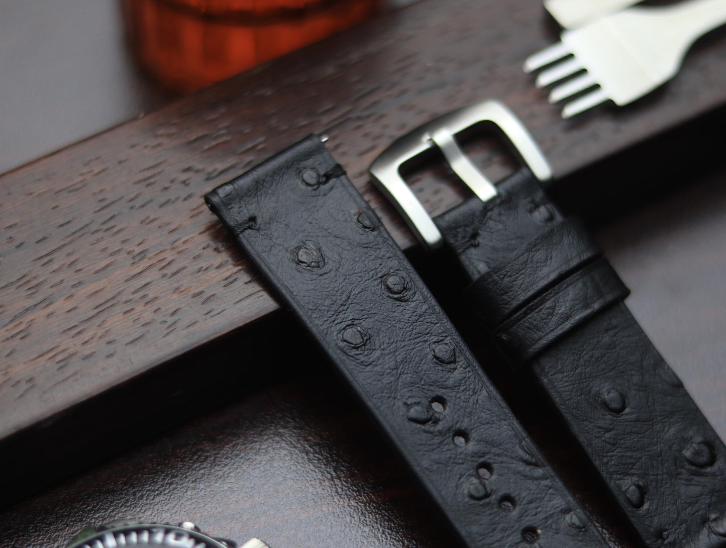 PREMIUM LEATHER STRAP OBSIDIAN  BLACK - MINIMAL STITCHED (BLACK)