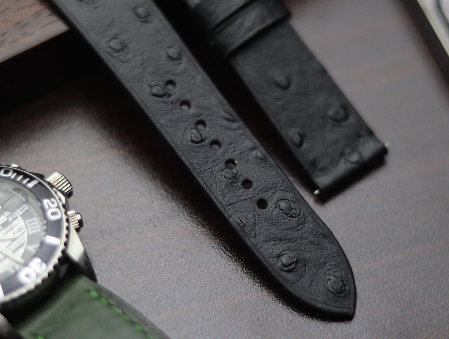 PREMIUM LEATHER STRAP OBSIDIAN  BLACK - MINIMAL STITCHED (BLACK)