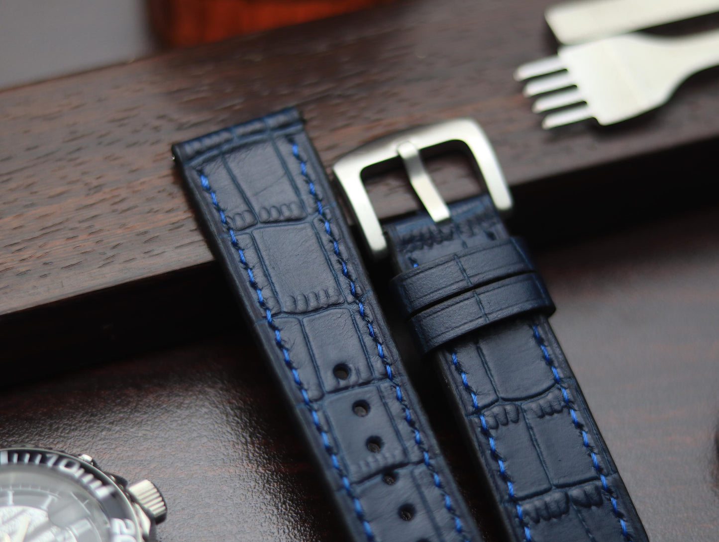 PREMIUM LEATHER STRAP SAPPHIRE BLUE - FULL STITCHED (BLUE)
