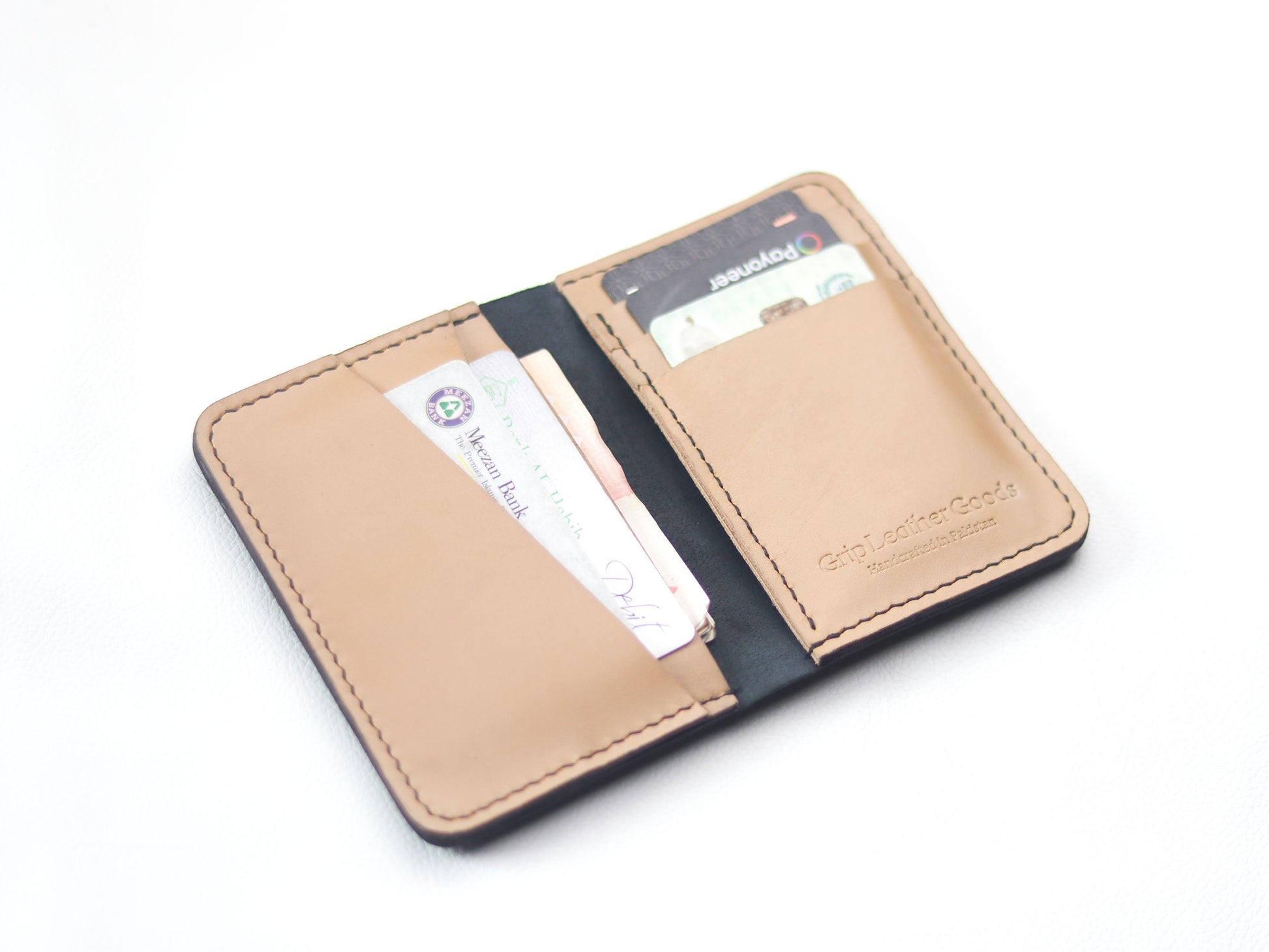 BI-FOLD SNAP WALLET CHIFFON WHITE AND BLACK GRIP LEATHER GOODS