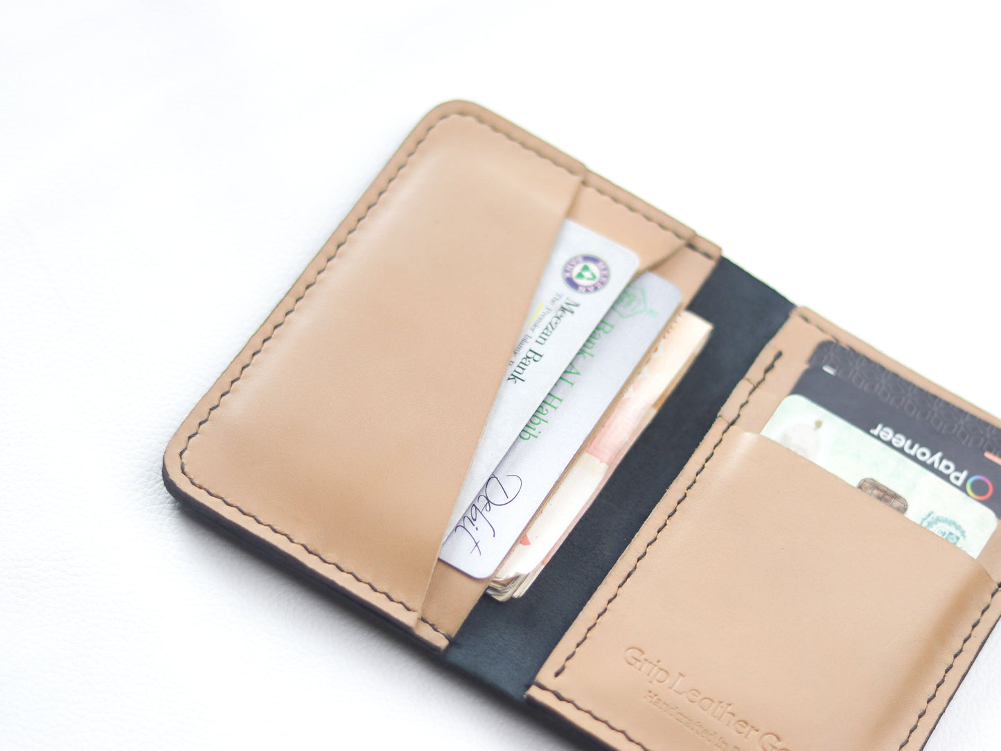 BI-FOLD SNAP WALLET CHIFFON WHITE AND BLACK GRIP LEATHER GOODS