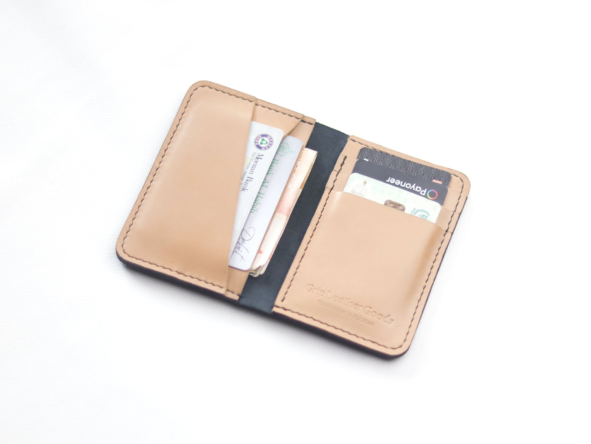 BI-FOLD SNAP WALLET CHIFFON WHITE AND BLACK GRIP LEATHER GOODS