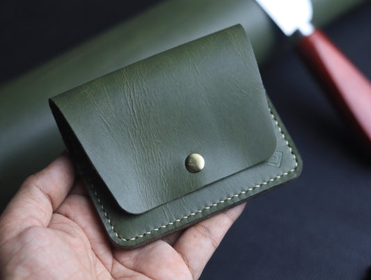 DEVINE CLASSIC LEATHER FLIP CARD HOLDER – OLIVE GREEN