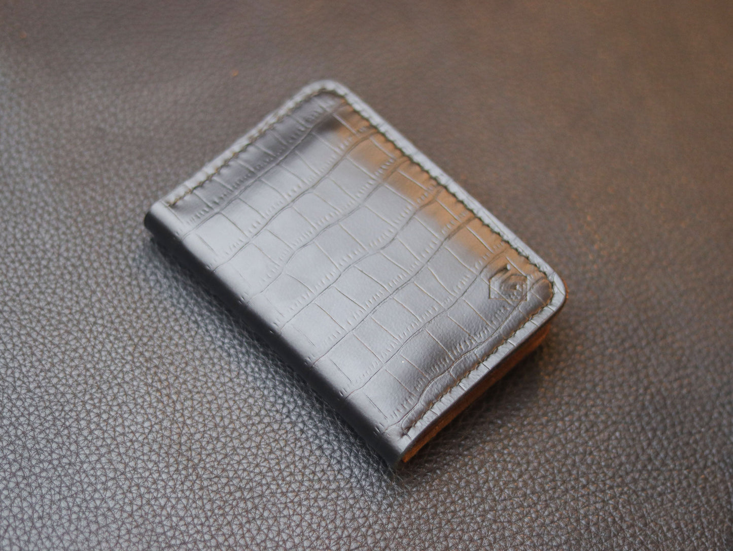 BI-FOLD SNAP WALLET DEEP PURPLE AND BLACK GRIP LEATHER GOODS
