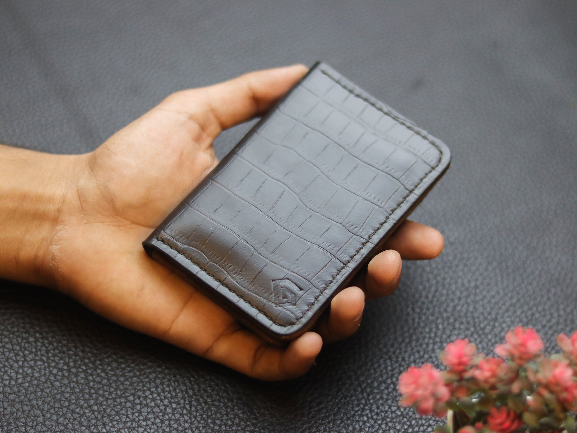 BI-FOLD SNAP WALLET BROWN AND BLACK GRIP LEATHER GOODS