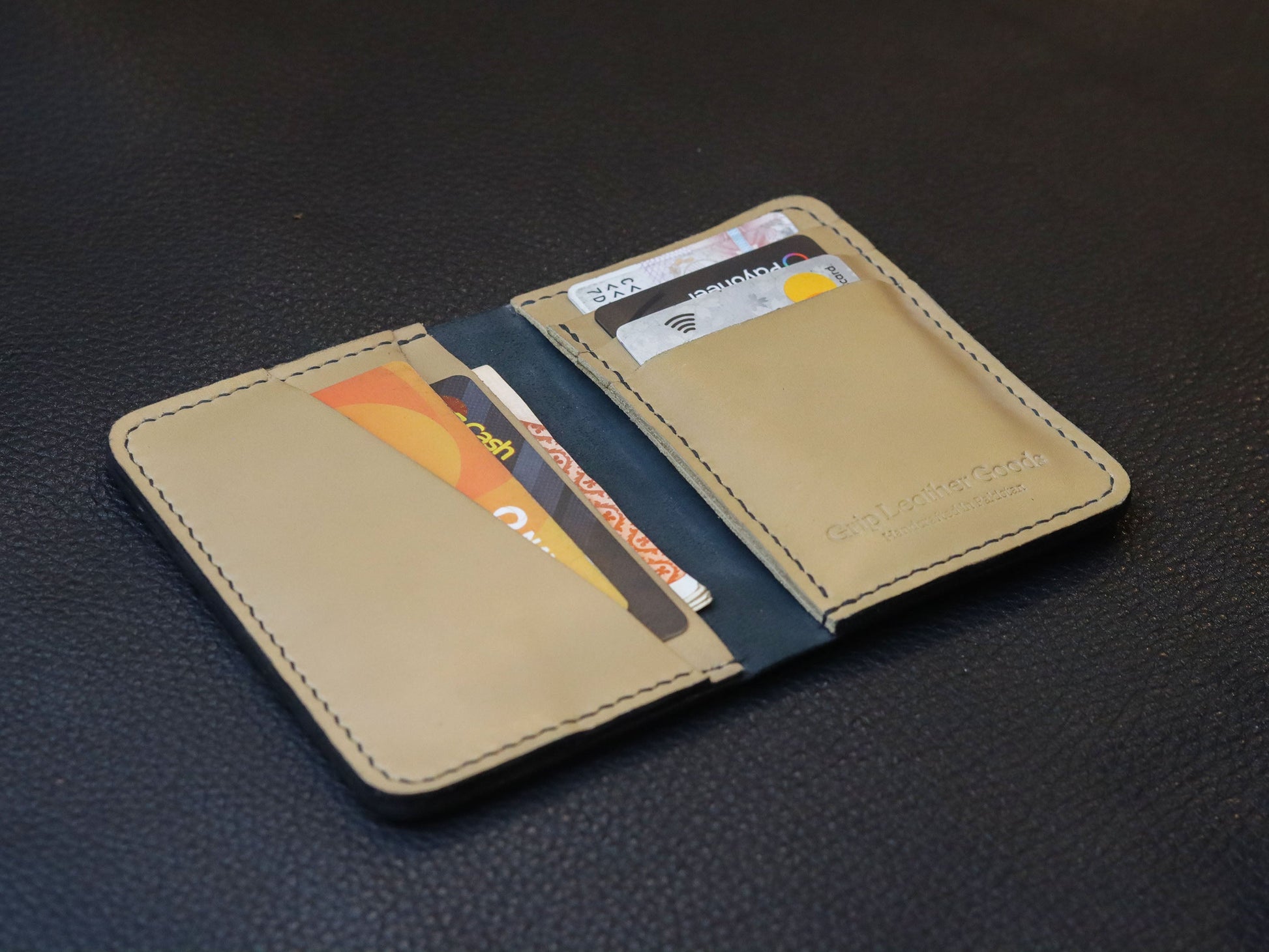 BI-FOLD SNAP WALLET CHIFFON WHITE AND BLACK GRIP LEATHER GOODS